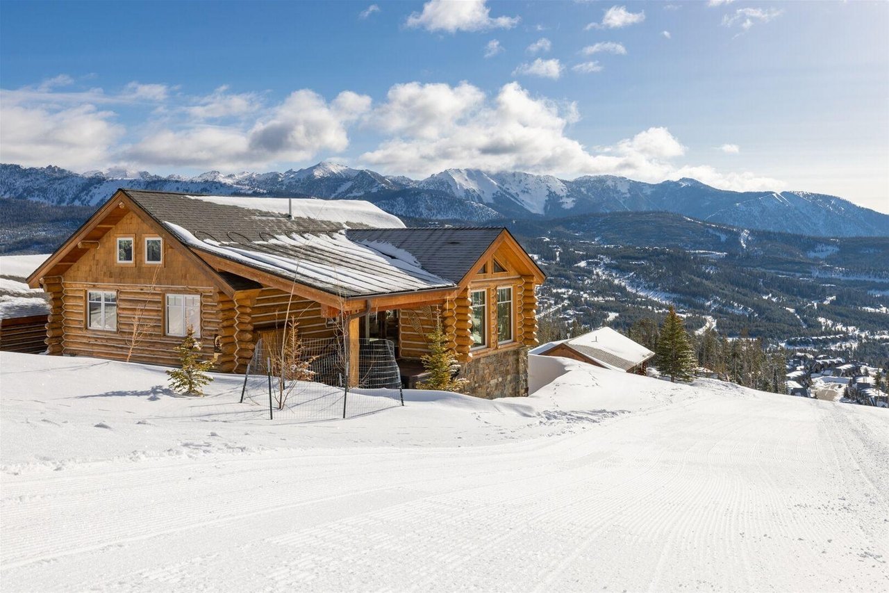 13 A House In The Snow